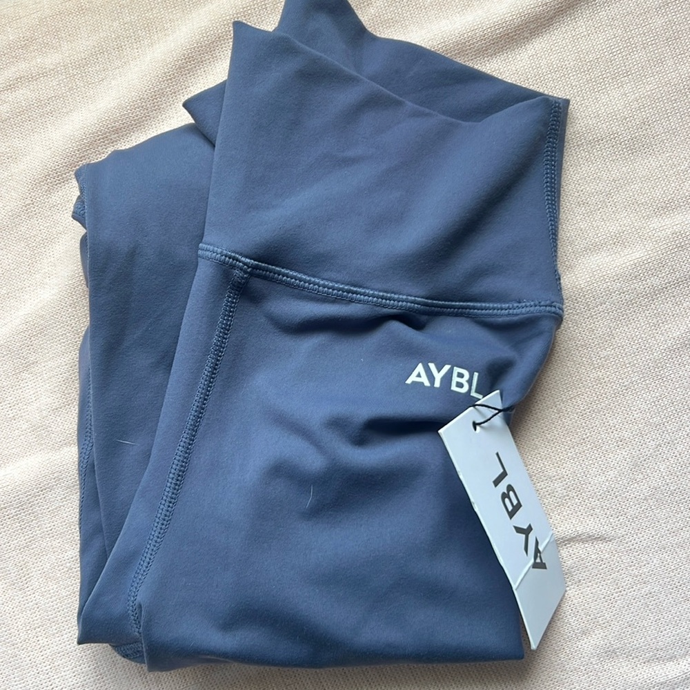 Aybl Leggings XS navy blue NWT